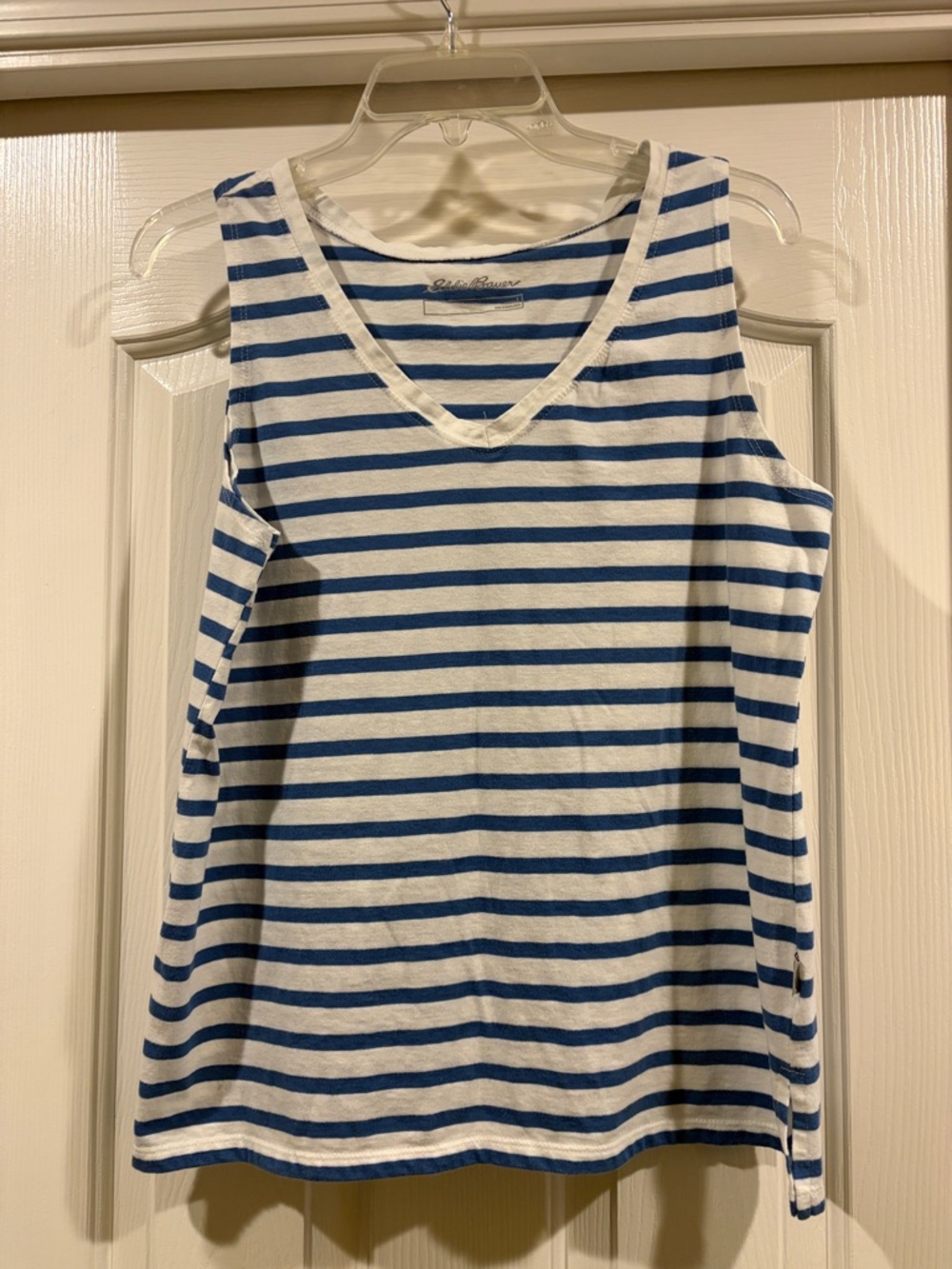 Eddie Bauer White and Blue Striped V-Neck Tank size L - Picture 3 of 6
